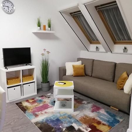 Salvus Apartman Apartment Егер Екстериор снимка